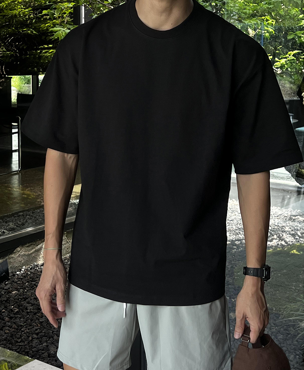 반팔 티셔츠 모델 착용 이미지-S1L85